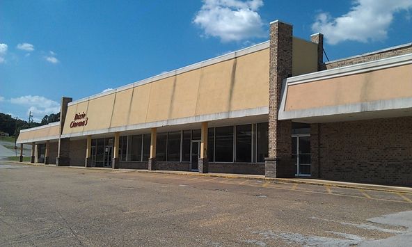 Hamilton Center: 225 Bexar Ave E, Hamilton, AL 35570